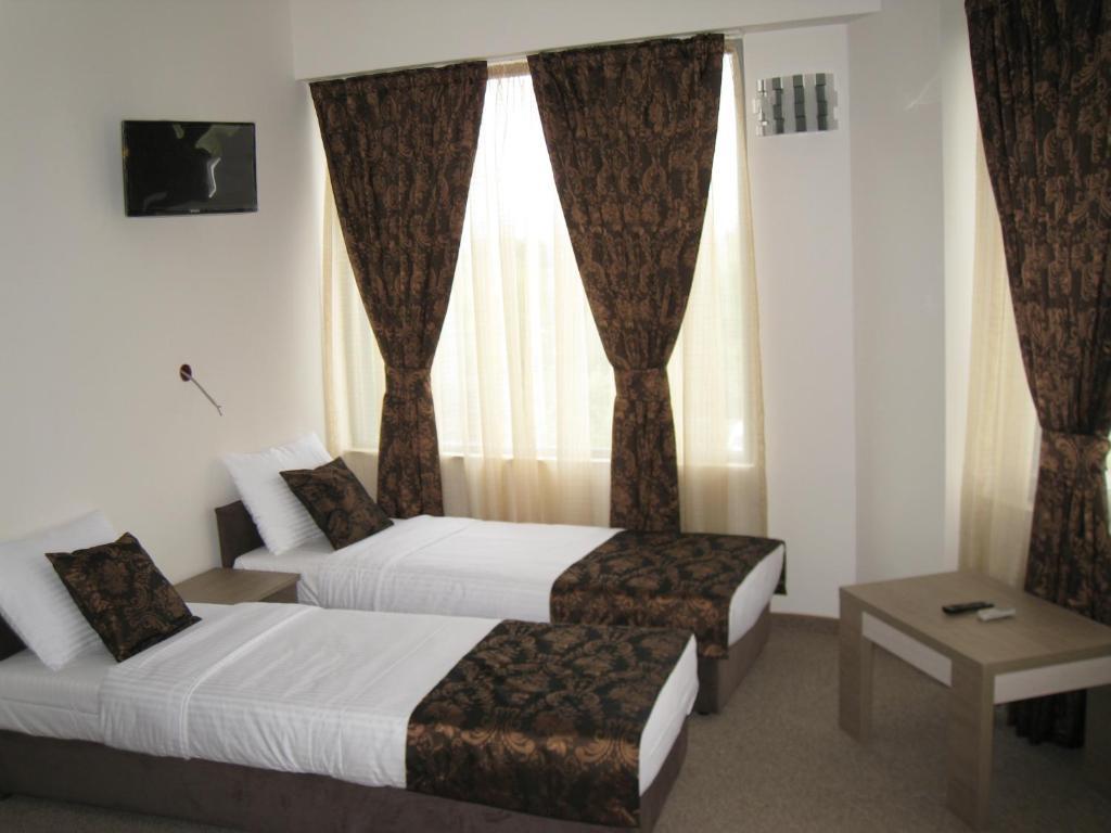 Domus Aparthotel Скоп'є Екстер'єр фото