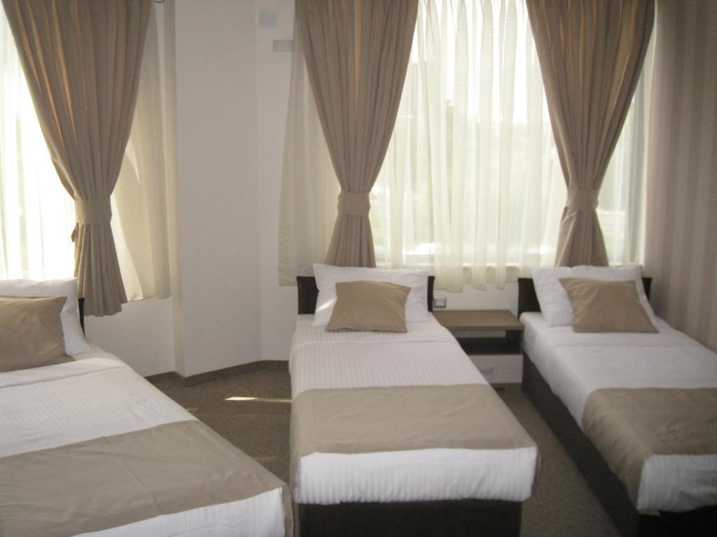 Domus Aparthotel Скоп'є Екстер'єр фото