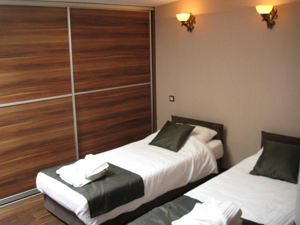 Domus Aparthotel Скоп'є Екстер'єр фото