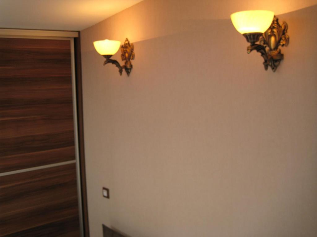 Domus Aparthotel Скоп'є Екстер'єр фото