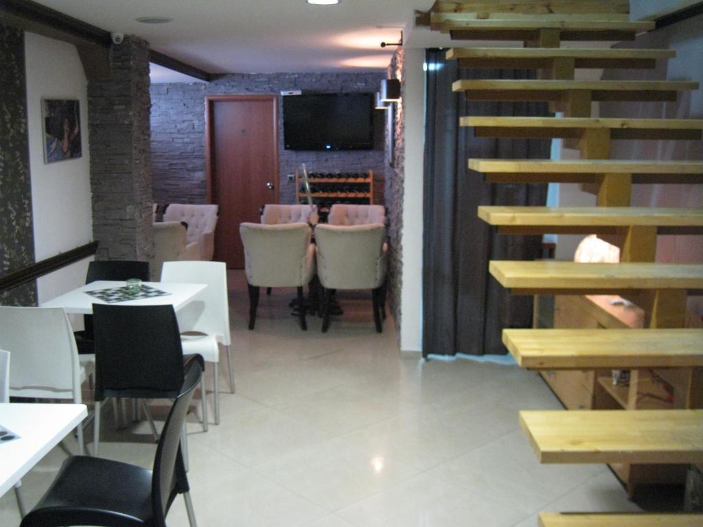 Domus Aparthotel Скоп'є Екстер'єр фото