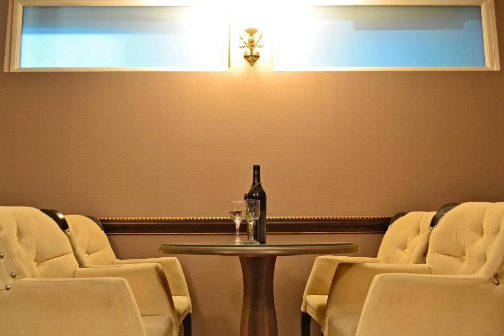 Domus Aparthotel Скоп'є Екстер'єр фото